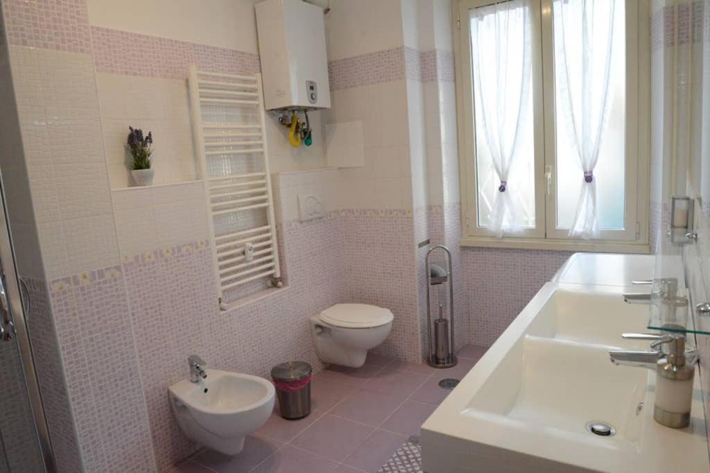 شقة A Casa Di Rosa روما المظهر الخارجي الصورة