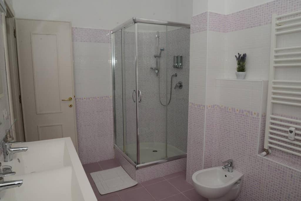 شقة A Casa Di Rosa روما المظهر الخارجي الصورة